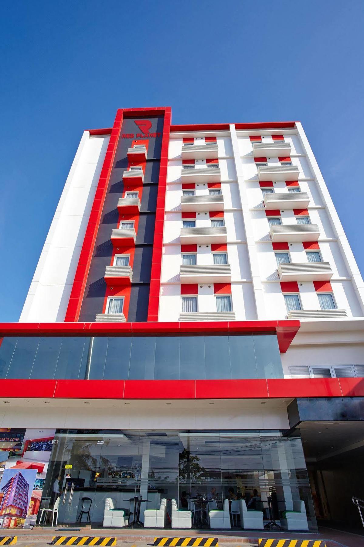 Hotel Red Planet Davao Stadt Exterior foto